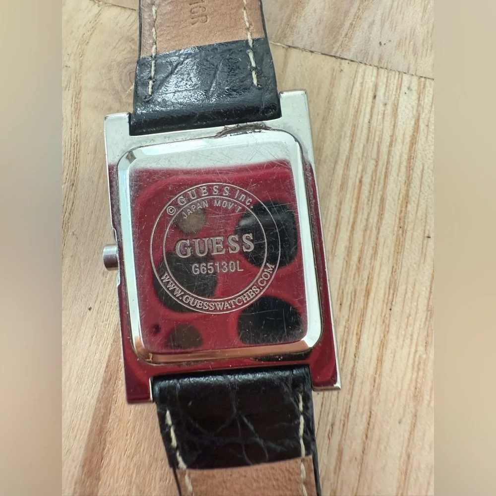 Guess ladies rectangular tank silver tone black leather watch NEW BATTERY